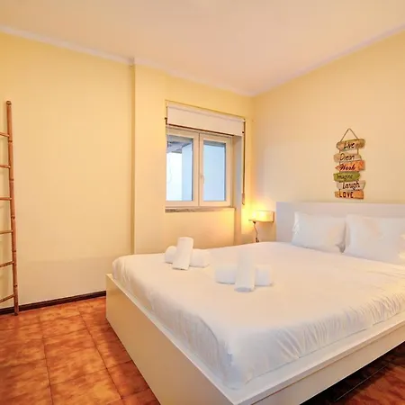Charming T3 With Patio, And Surf Апартаменты *