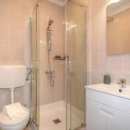 Charming T3 With Patio, And Surf Peniche