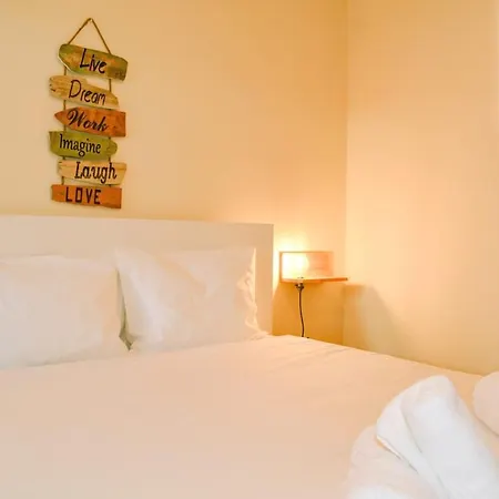 Charming T3 With Patio, And Surf Apartman