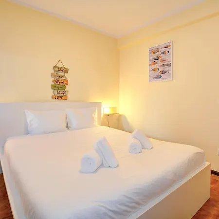 Charming T3 With Patio, And Surf * Peniche
